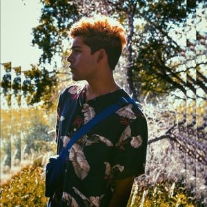 Meet your Posher, Max